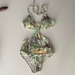 Aerie never worn with tags and hygienic liner